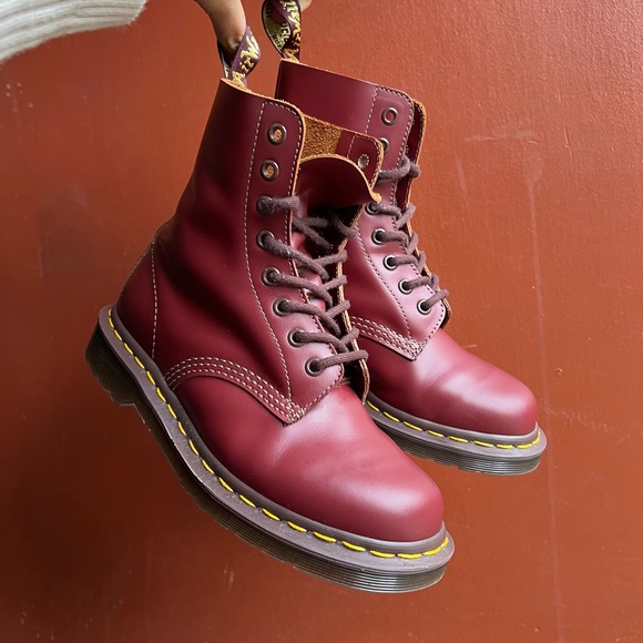dr. martens made in england boots - Picture 1 of 11